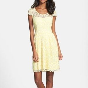 Betsey Johnson Sweetheart Lace Neckline Lace Dress Light Yellow Size Womens 10